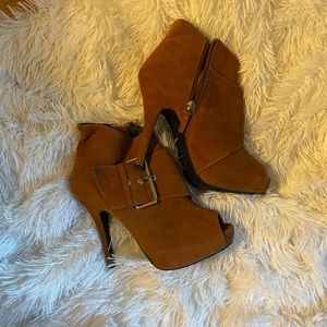 COPY - Camel brown peep toe bootie